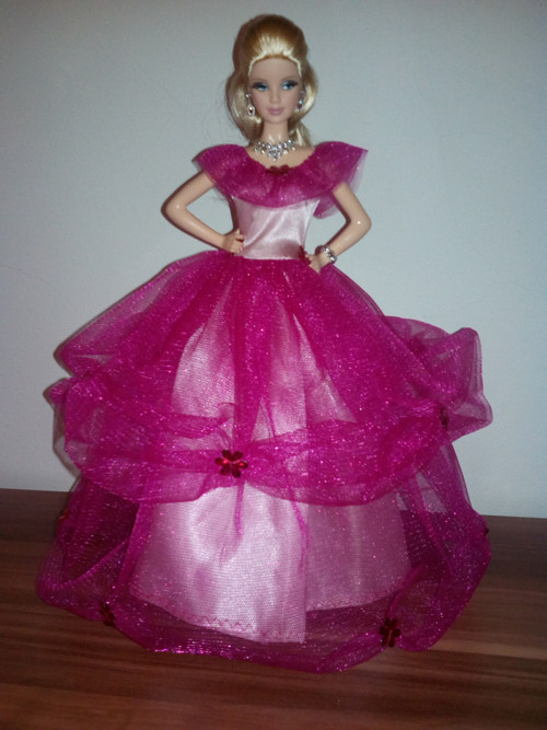 Šaty pro Barbie — foto 1