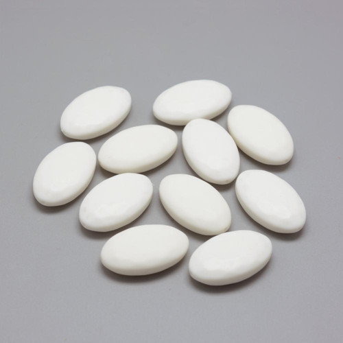 Silikonový oválek 30x18x8mm (1ks) - White