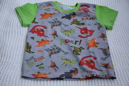 Tričko s dinosaury — foto 1
