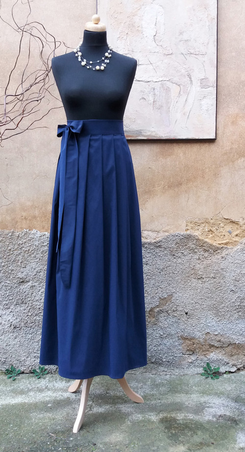 Elegantní Sukně Do Společnosti — foto 1