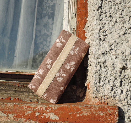 "Kapesníkovník" - Hnědá s béžovou — foto 1