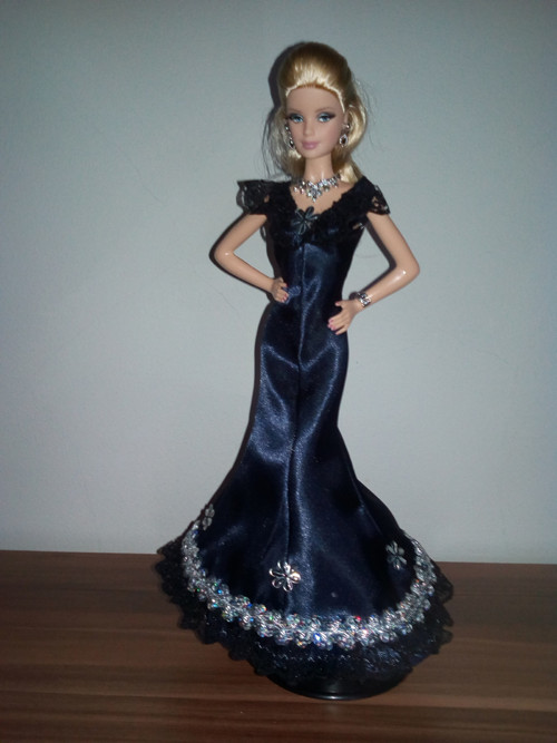 Šaty pro Barbie — foto 1
