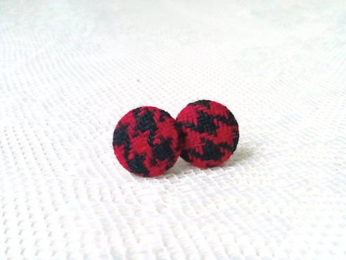 Winter pepito earrings (red/black)