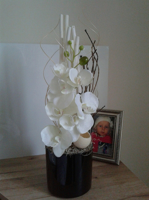 Moderní aranžmá s orchidejí — foto 1