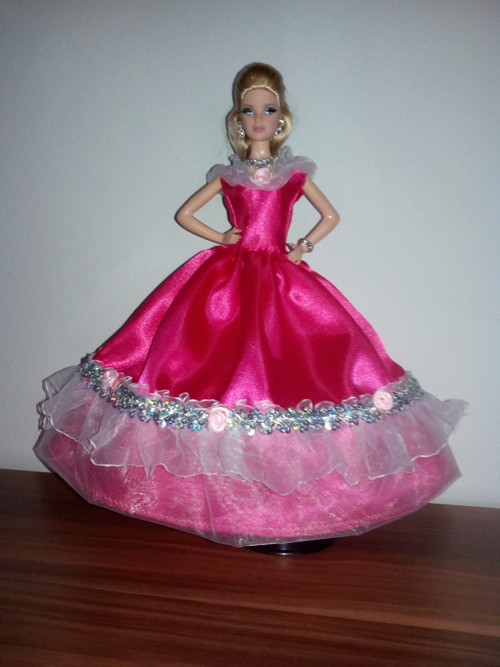 Šaty pro Barbie — foto 1