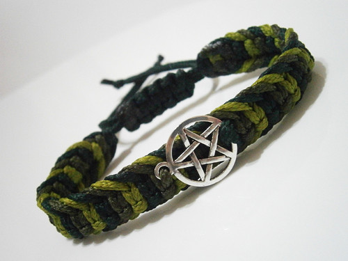 Maskáčový drhaný náramek (Unisex) — foto 1