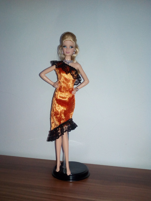 Šaty pro Barbie — foto 1