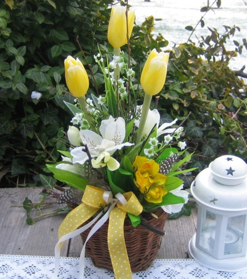 Jarní košíček s tulipány — foto 1