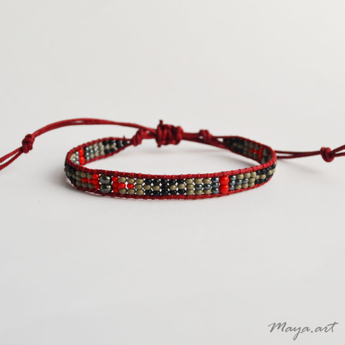 Šedočervený náramek WRAP BRACELET — foto 1