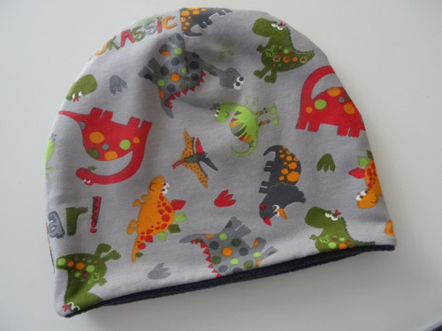 Dvojitá zimní čepička s dinosaury