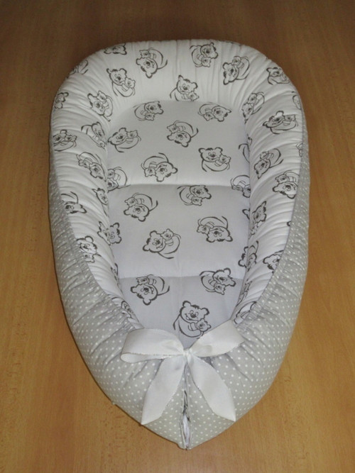 Hnízdečko pro miminko Míša šedý s puntíkem