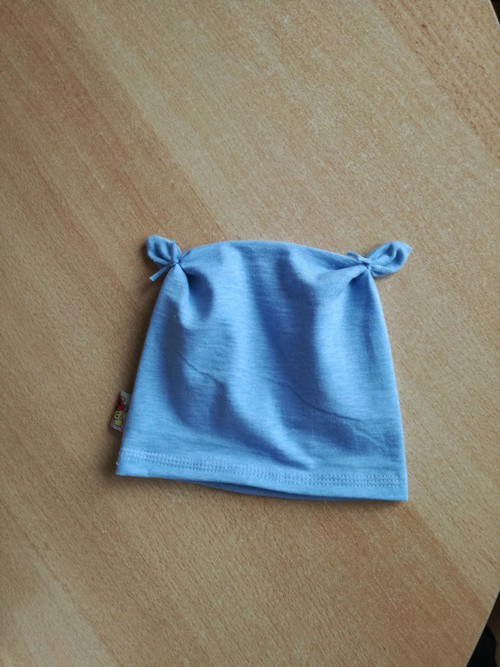 Čepička s oušky — foto 1