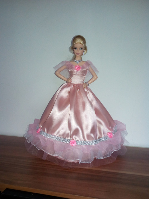 Sleva - Šaty pro Barbie — foto 1