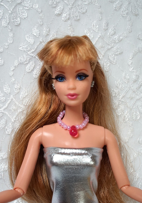 Náhrdelník pro Barbie s kapkou — foto 1