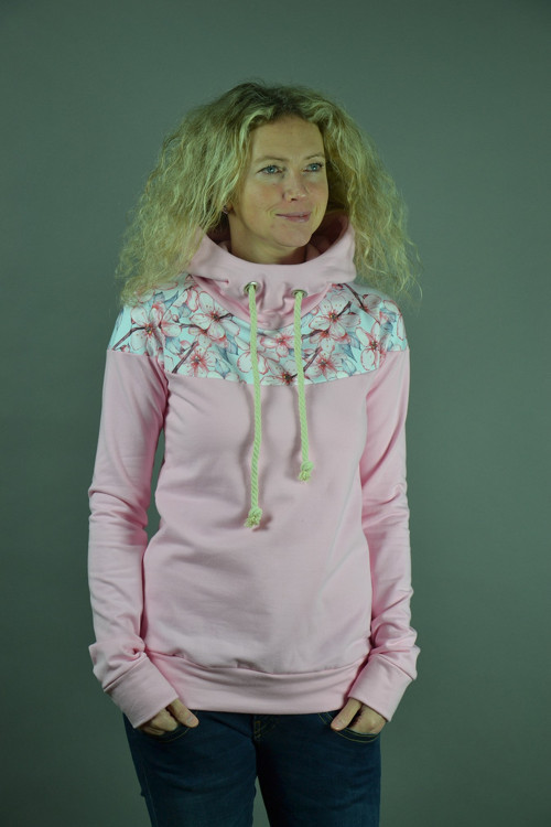 Růžová mikina — foto 1