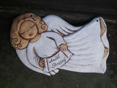 Andílek letící , reliéf — foto 1