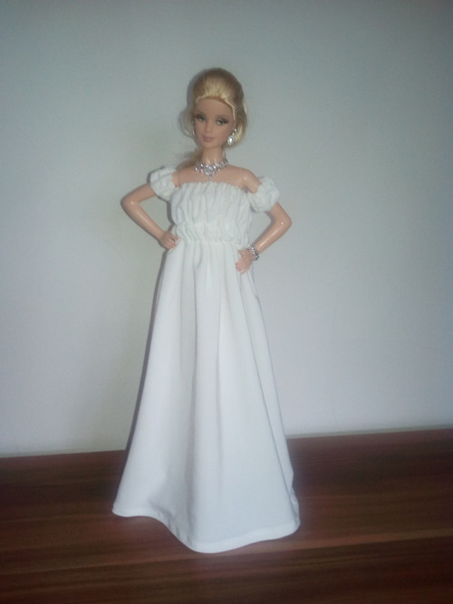 Šaty pro Barbie — foto 1