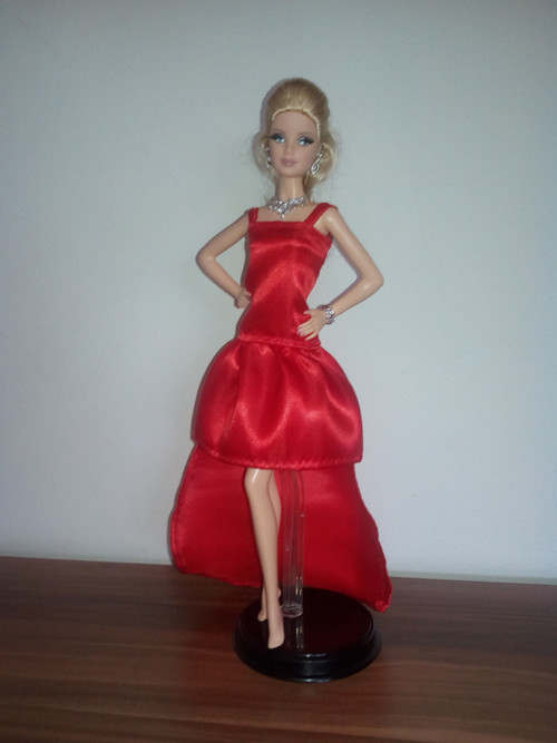 Šaty pro Barbie — foto 1