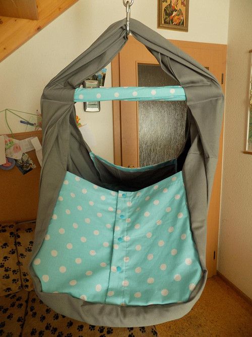 Hacka pro batolata-uzavírat; šedá s puntíky — foto 1