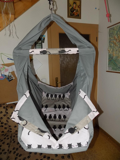 Hacka pro batolata-uzavírat; šedá + kočky — foto 1