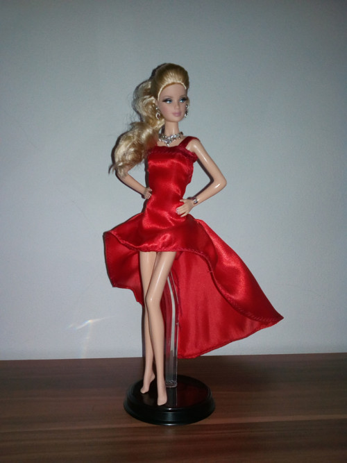 Šaty pro Barbie — foto 1
