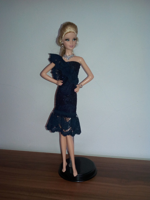 Sleva- Šaty pro Barbie — foto 1