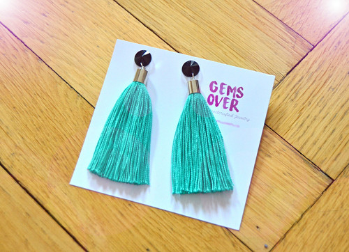 Náušnice Long Black Mint Tassel — foto 1