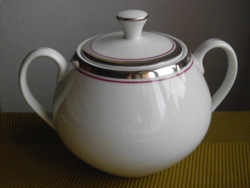 Porcelánová cukřenka Thun — foto 1