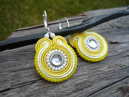 Soutache Náušnice Žluto-bílé mini — foto 1