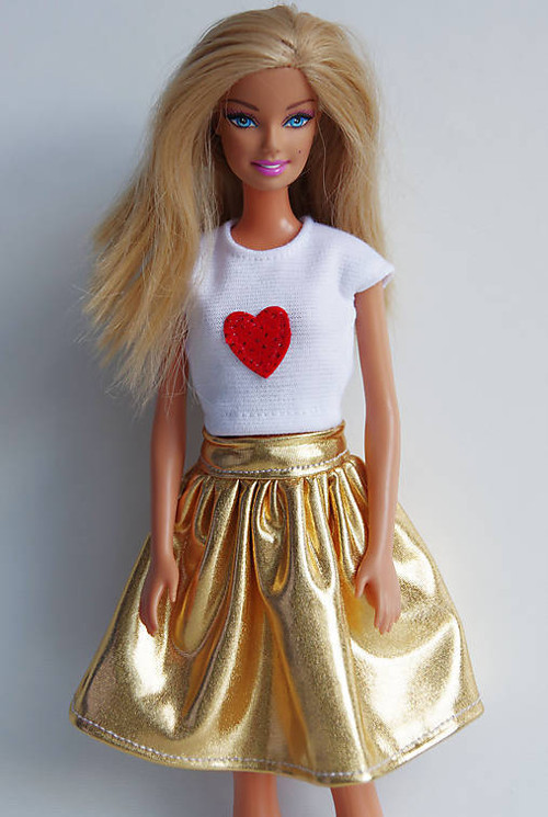 Zlatá suknička pre Barbie — foto 1