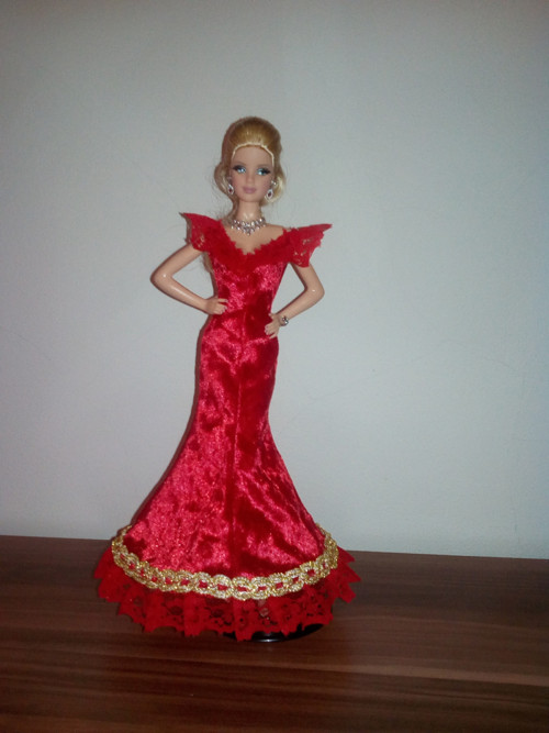 Šaty pro Barbie — foto 1