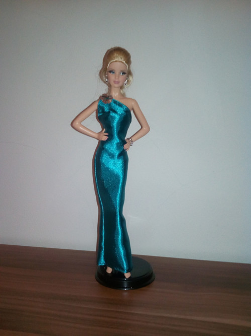 Šaty pro Barbie — foto 1