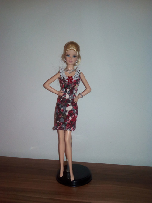 Šaty pro Barbie — foto 1