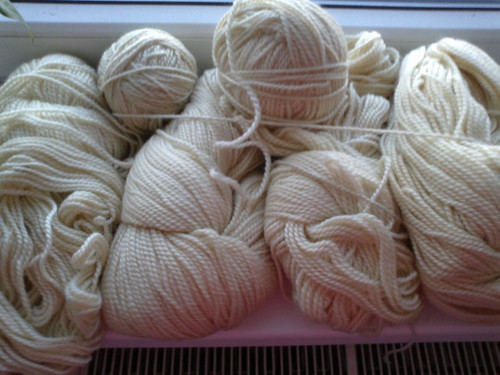 Příze 100% ovčí vlna 600g — foto 1