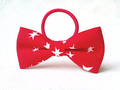 Red hair bow with white stars