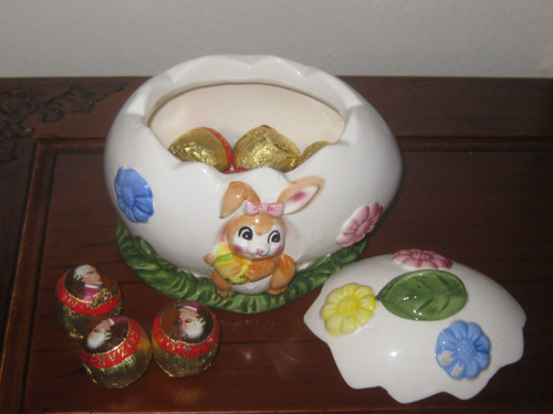 Porcelánová dózička- vejce