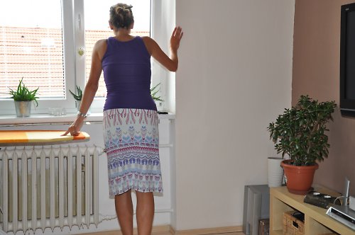Pestrobarevná sukýnka — foto 1