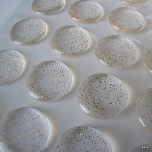 EPOXY čočky * zlaté glitry * 20mm * 4ks/ bal