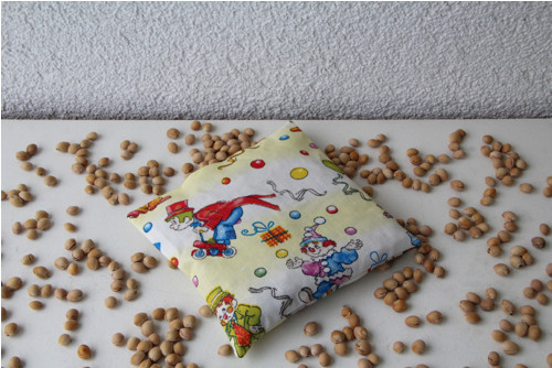 Nahřívací polštářek s třešňovými peckami