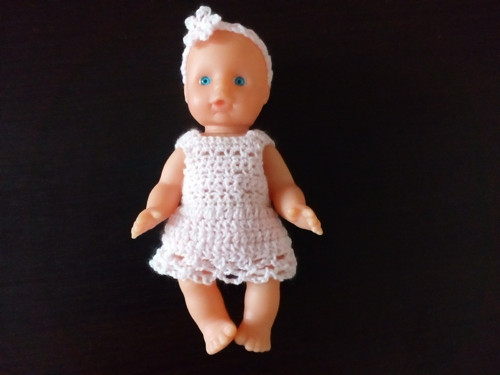 Háčkovaný komplet na panenku 17 cm — foto 1