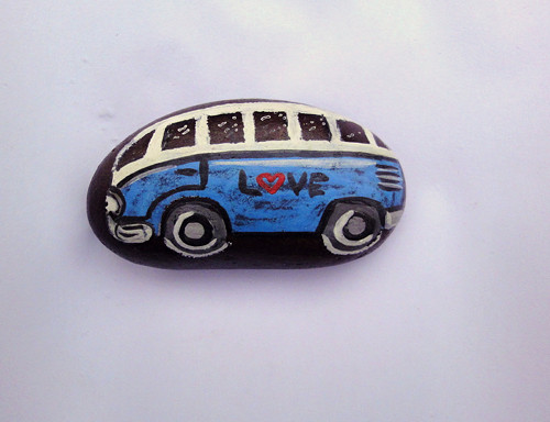 Malovaný kamínek VW minibus II. — foto 1