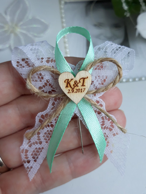 Mint vývazek s krajkou — foto 1