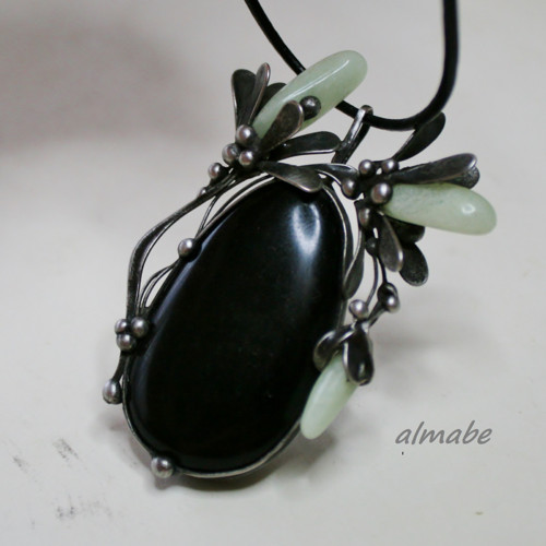 Apačské slzy (obsidián a chryzopál)) — foto 1
