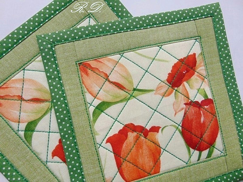Tulipány ... podkafíčko /sleva 20%/ — foto 1