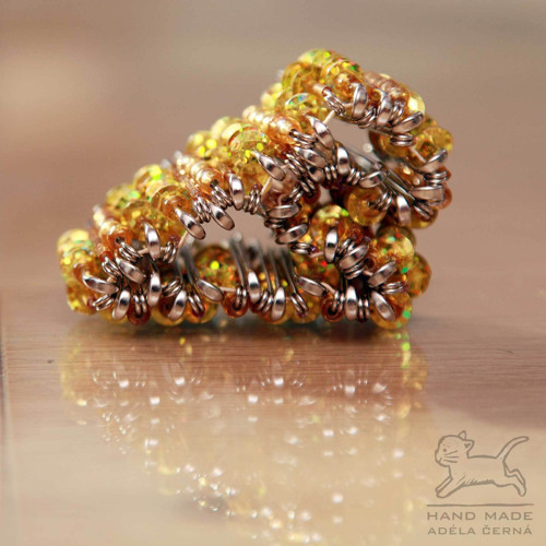 Pin gold