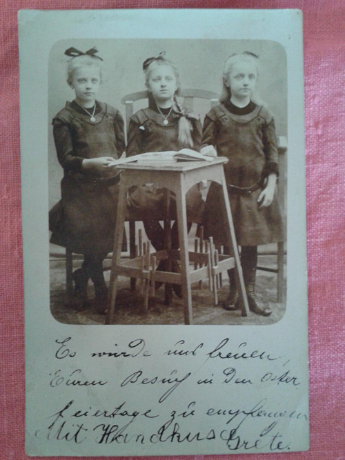 Tři sestřičky fotopohlednice