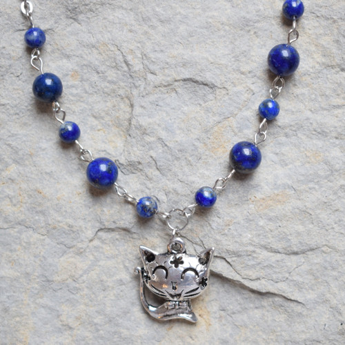 Kočka a lapis lazuli - pro Tlapky Mochov