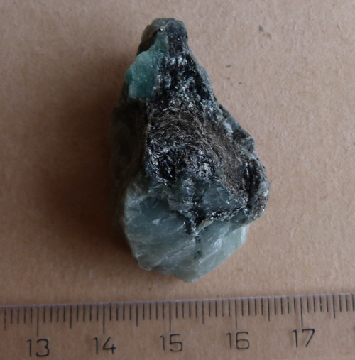 Smaragd surový - 3,8 cm — foto 1