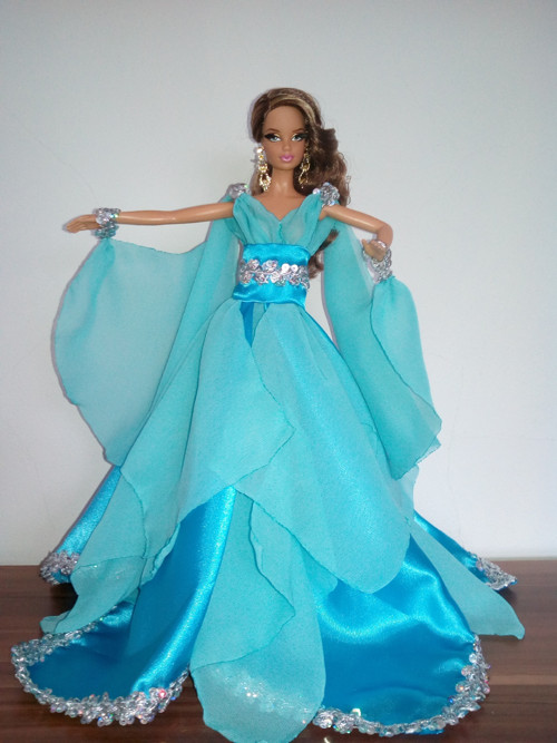 Antické šaty pro Barbie — foto 1