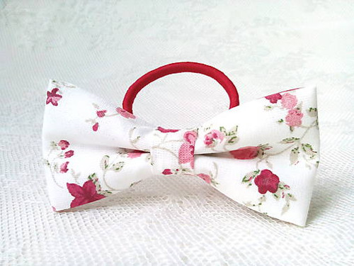 Romantic hair bow (white/flowers)